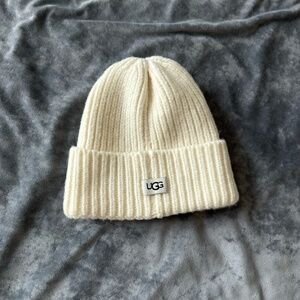 UGG Ivory Ribbed Knit Beanie Hat Logo Winter Cozy